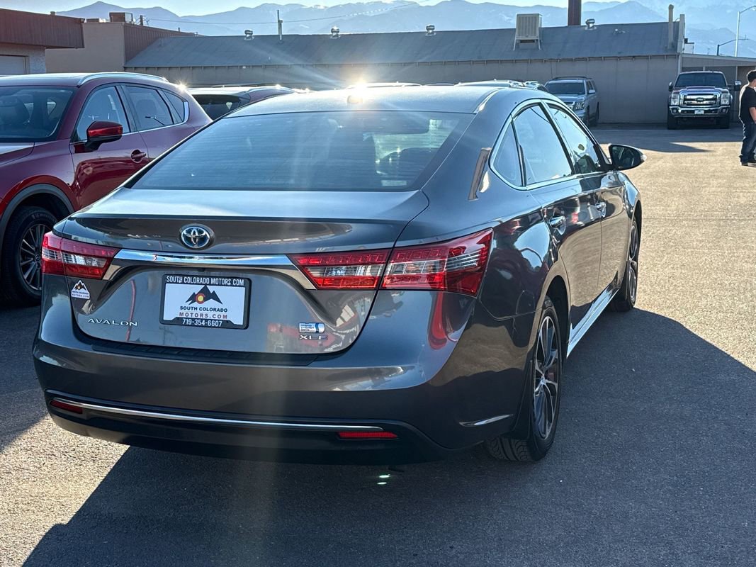 Used 2018 Toyota Avalon XLE Premium FWD image 7