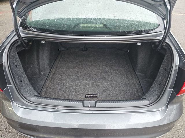 Used 2017 Volkswagen Jetta SE image 11