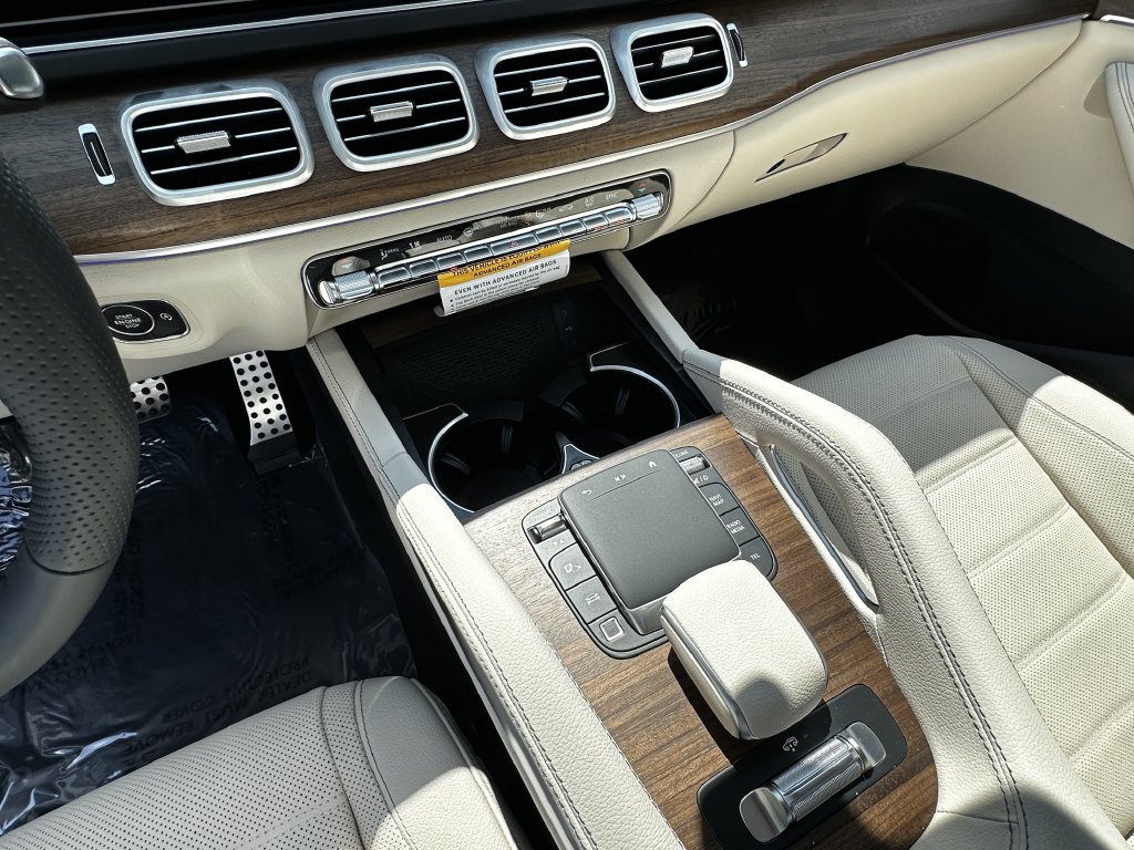 New 2026 Mercedes-Benz GLS 450 4MATIC image 32