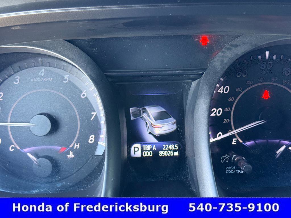 Used 2016 Toyota Avalon Limited w/ Toyota Safety Sense Package image 30