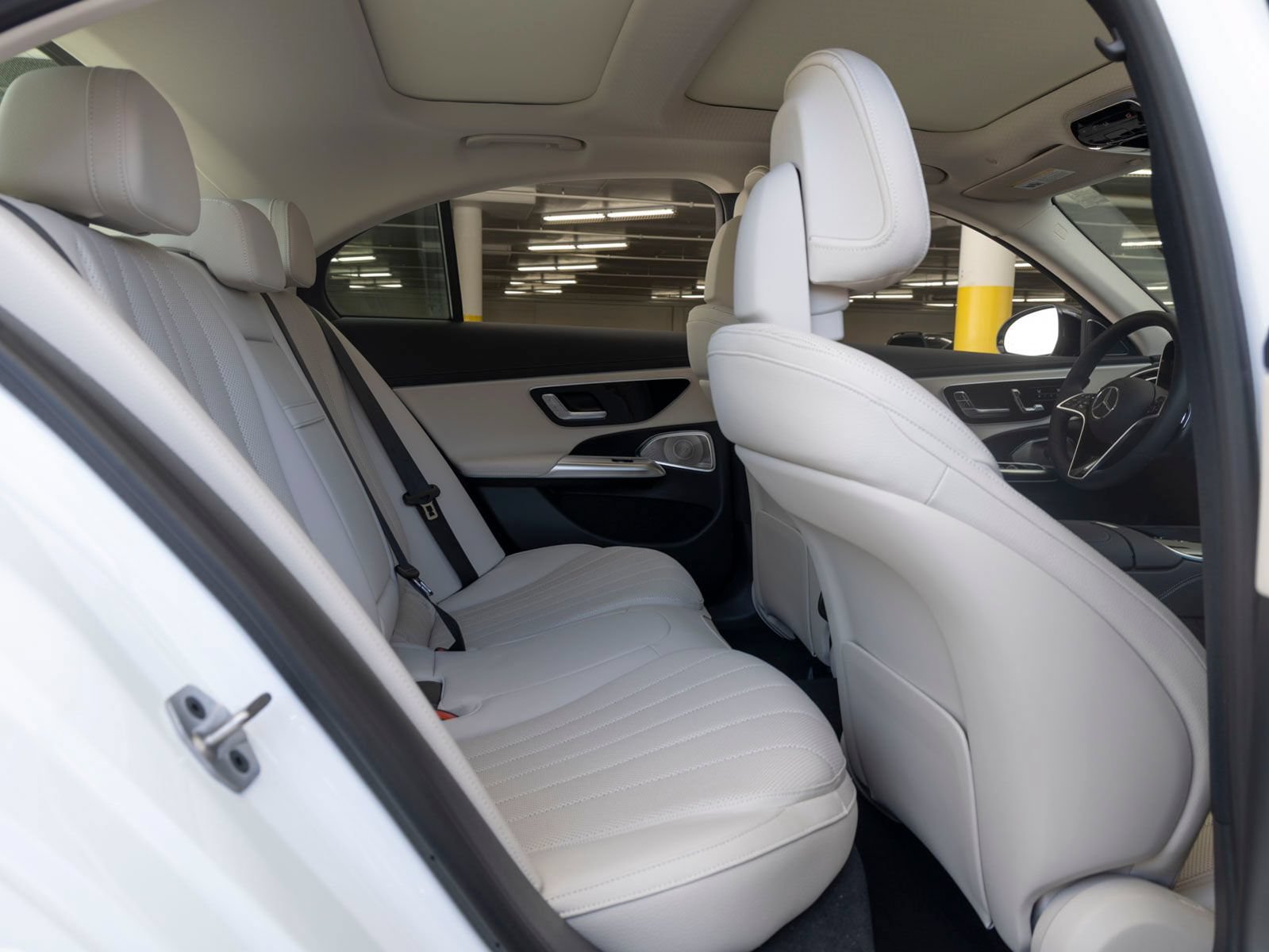 New 2026 Mercedes-Benz E 450 4MATIC Sedan image 24