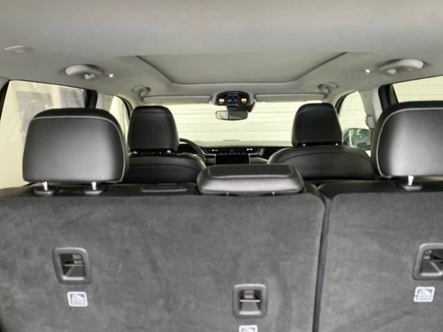 Used 2024 Jeep Grand Cherokee Limited 4xe image 12