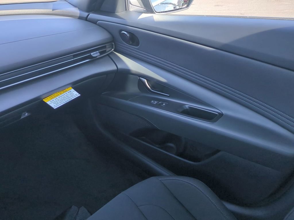 New 2026 Hyundai Elantra SEL Sport image 18