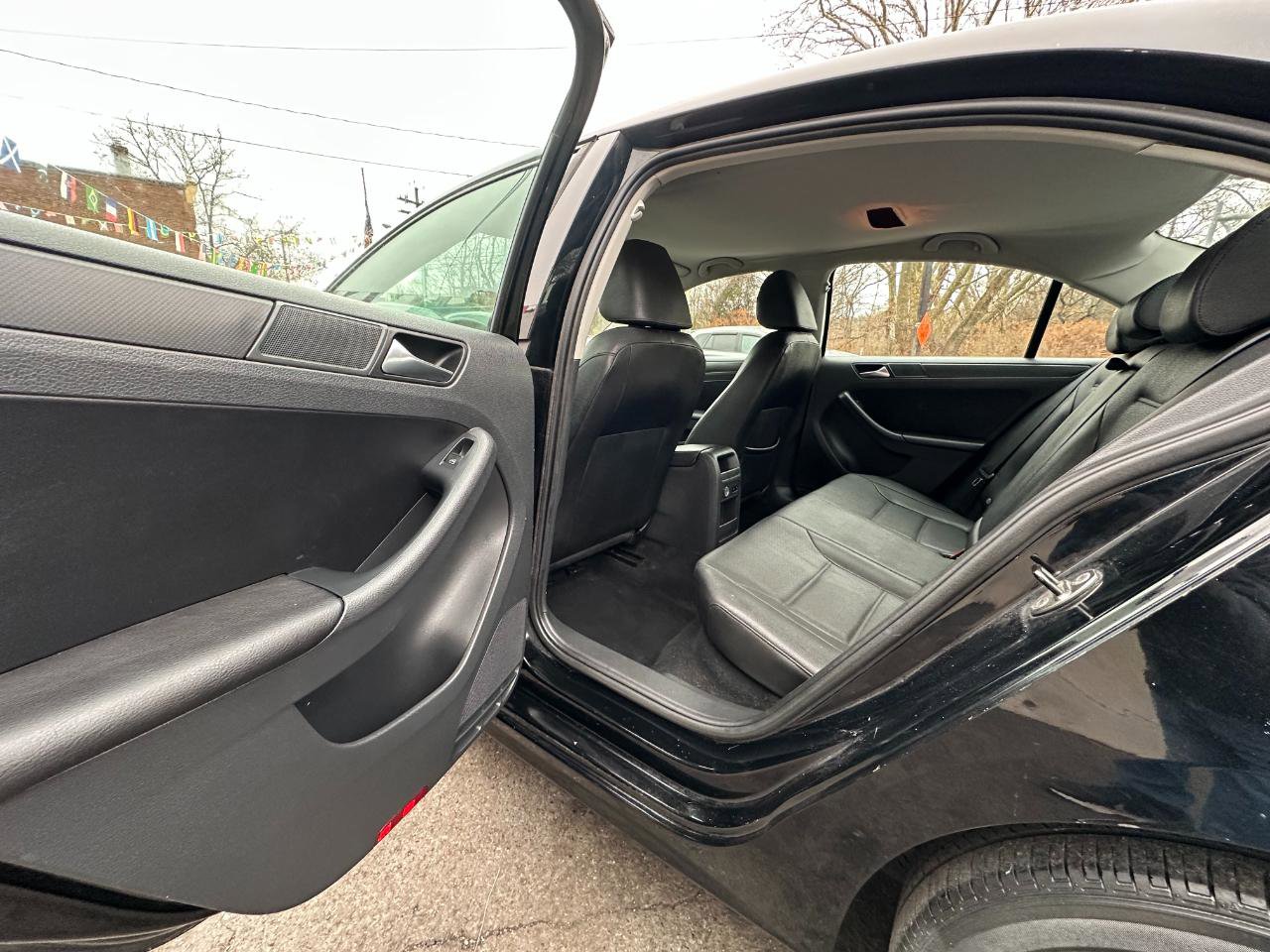 Used 2012 Volkswagen Jetta SE image 23
