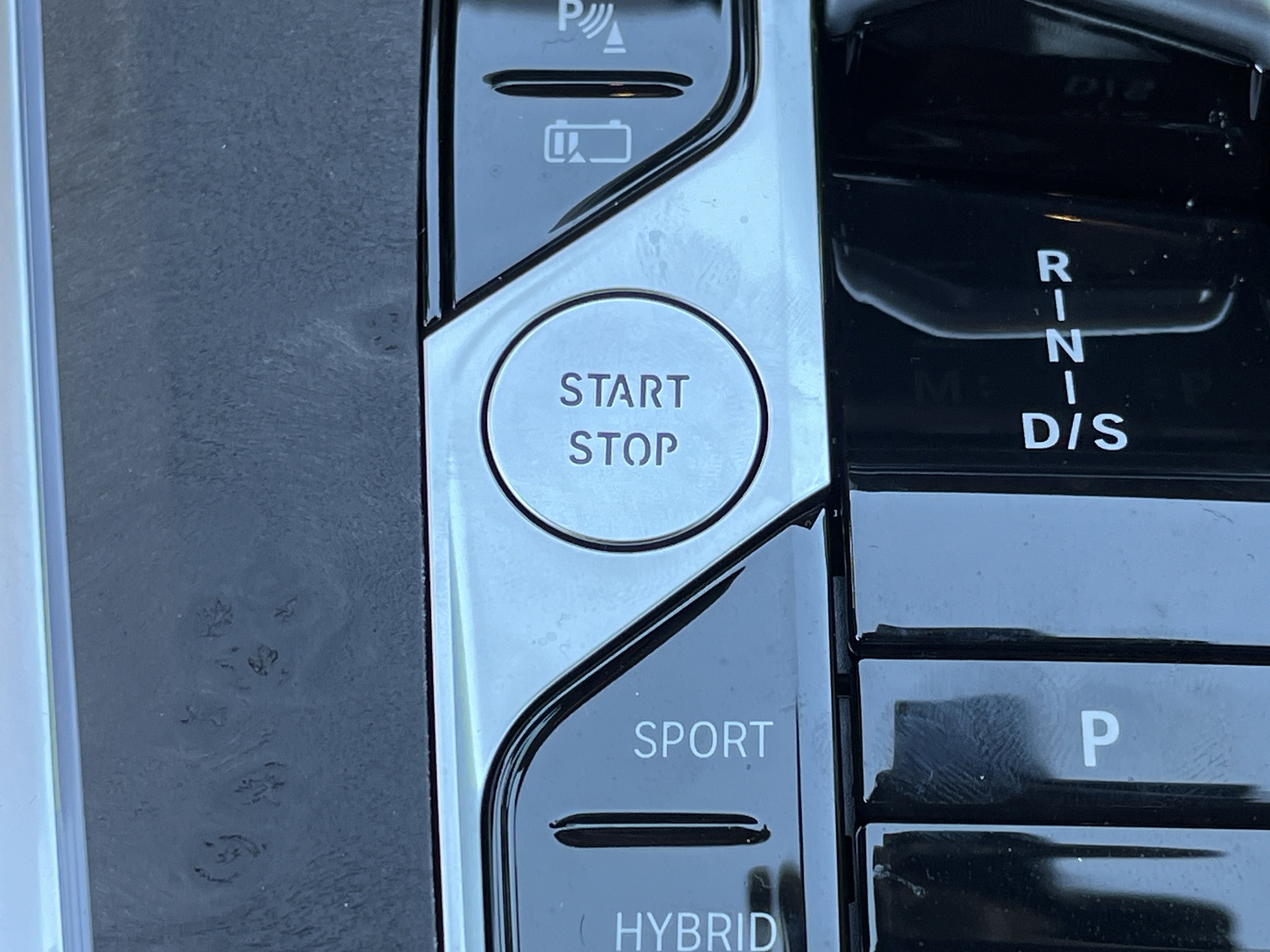 New 2026 BMW X5 xDrive50e w/ M Sport Package AWD/4WD image 10