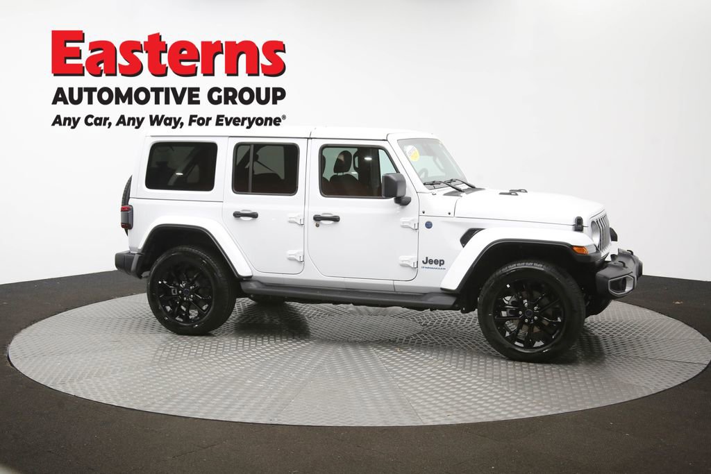 Used 2025 Jeep Wrangler Unlimited Sahara image 46