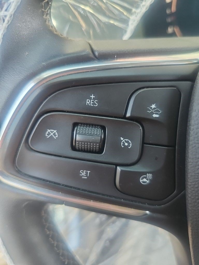 Certified 2024 Buick Encore GX Avenir w/ Avenir Technology Package FWD image 7