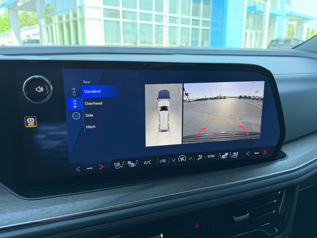 Used 2026 Chevrolet Tahoe High Country RWD image 19