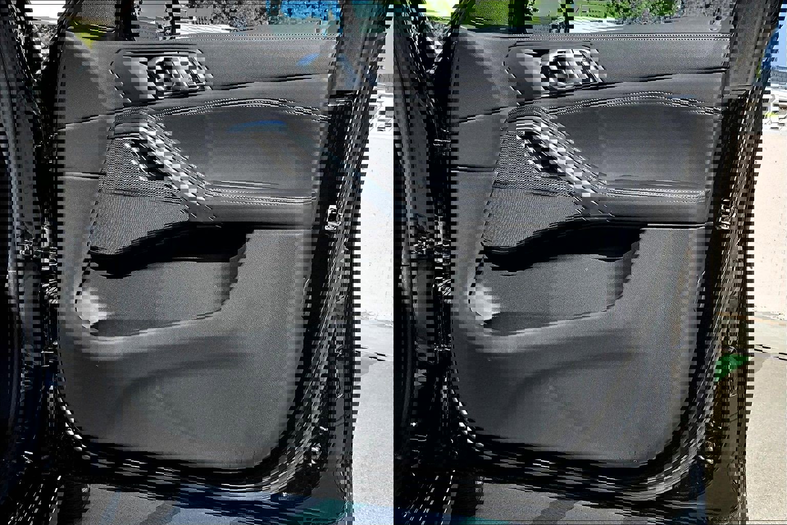 Used 2023 BMW X6 xDrive40i w/ M Sport Package image 28