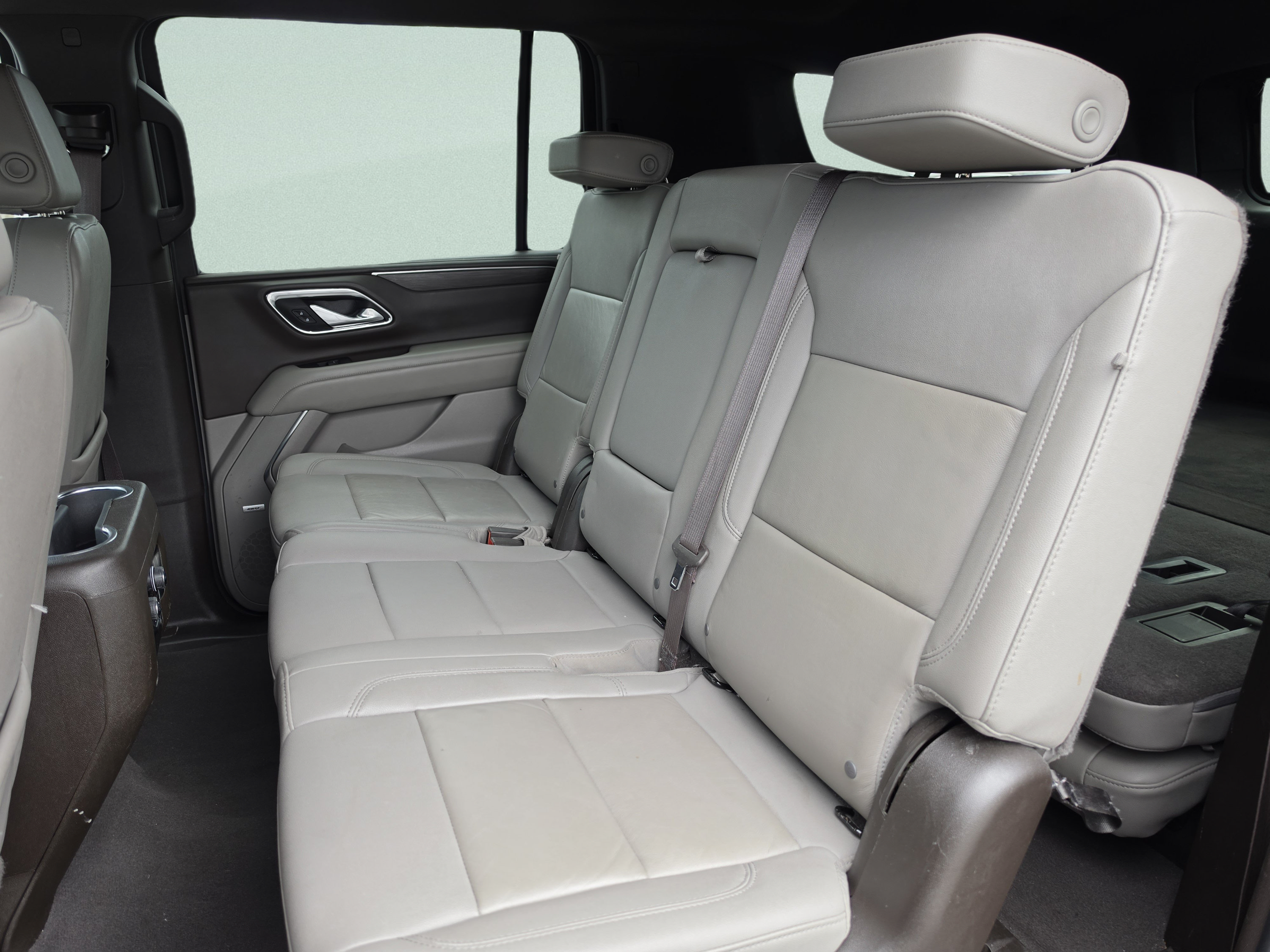 Used 2024 Chevrolet Suburban LT RWD image 20