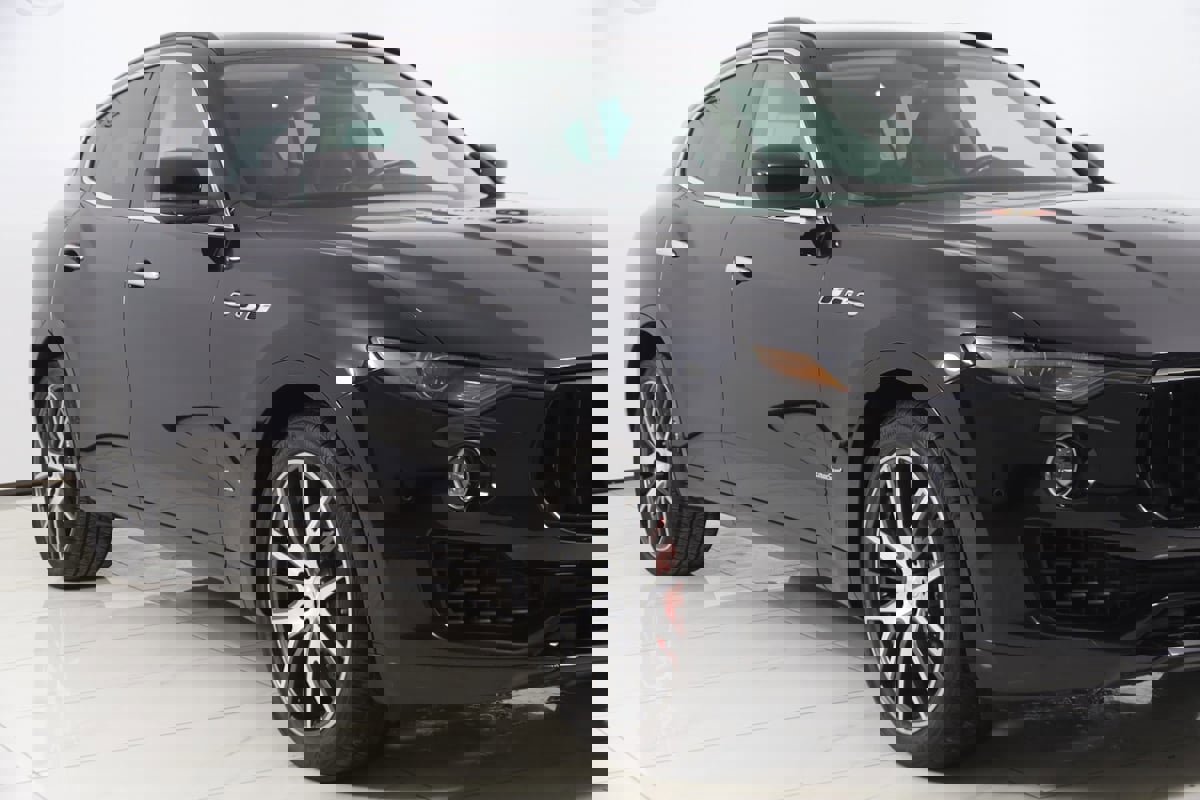 Used 2018 Maserati Levante S GranSport image 45