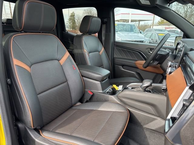 Used 2023 GMC Canyon AT4 w/ AT4 Premium Package image 29