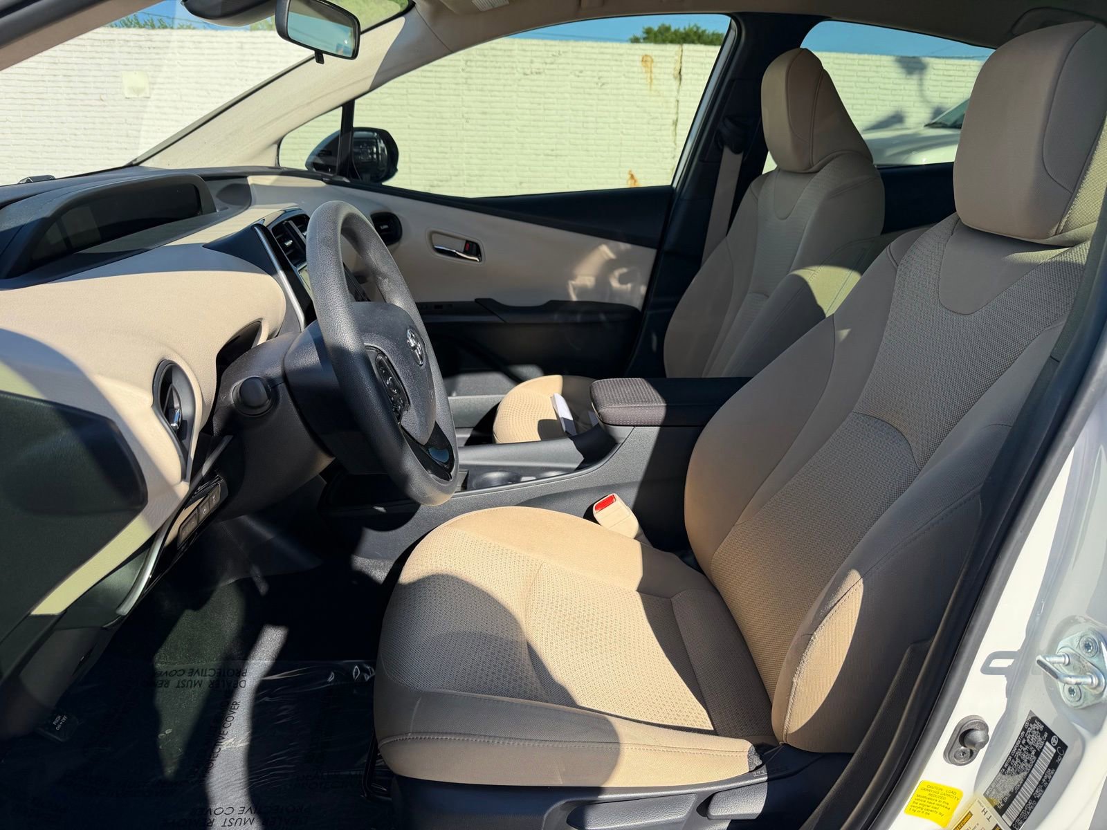 Used 2019 Toyota Prius LE image 19