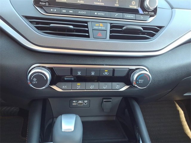 New 2025 Nissan Altima 2.5 SR image 14