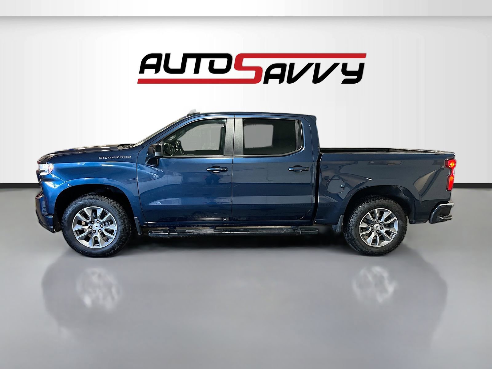 Used 2022 Chevrolet Silverado 1500 RST w/ Convenience Package II AWD/4WD image 4