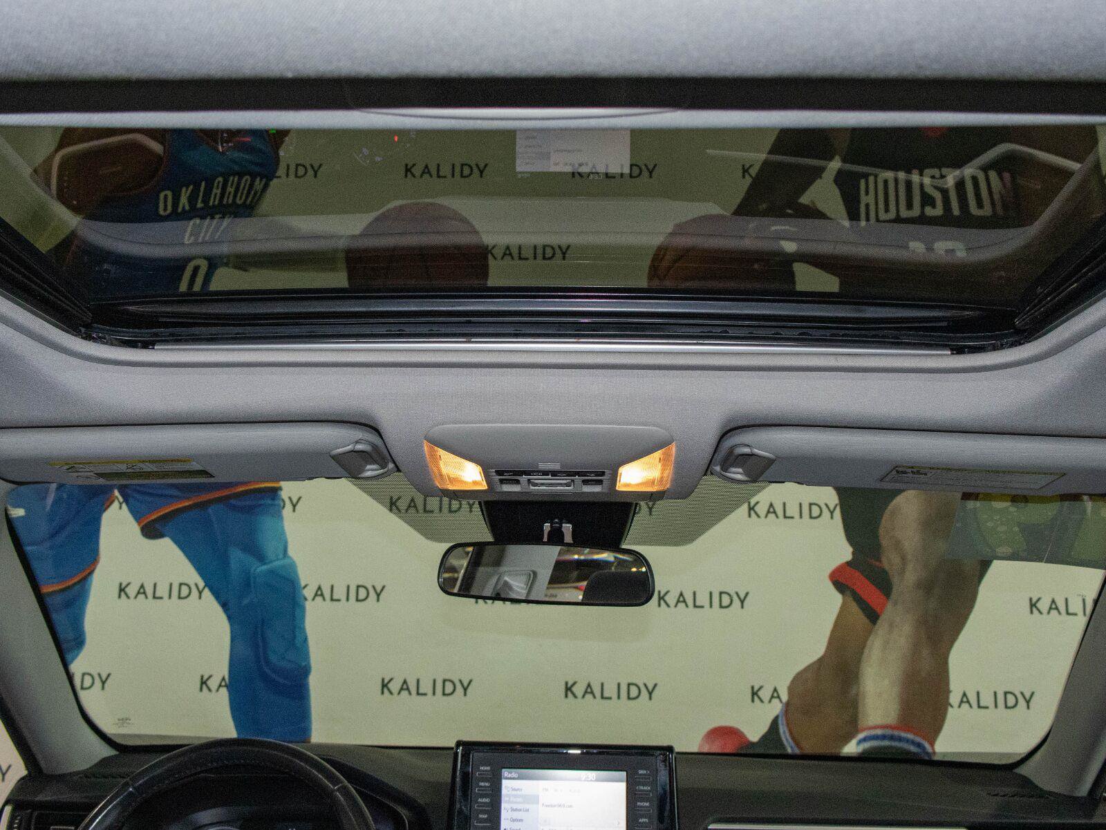 Used 2019 Toyota RAV4 XLE Premium FWD image 13