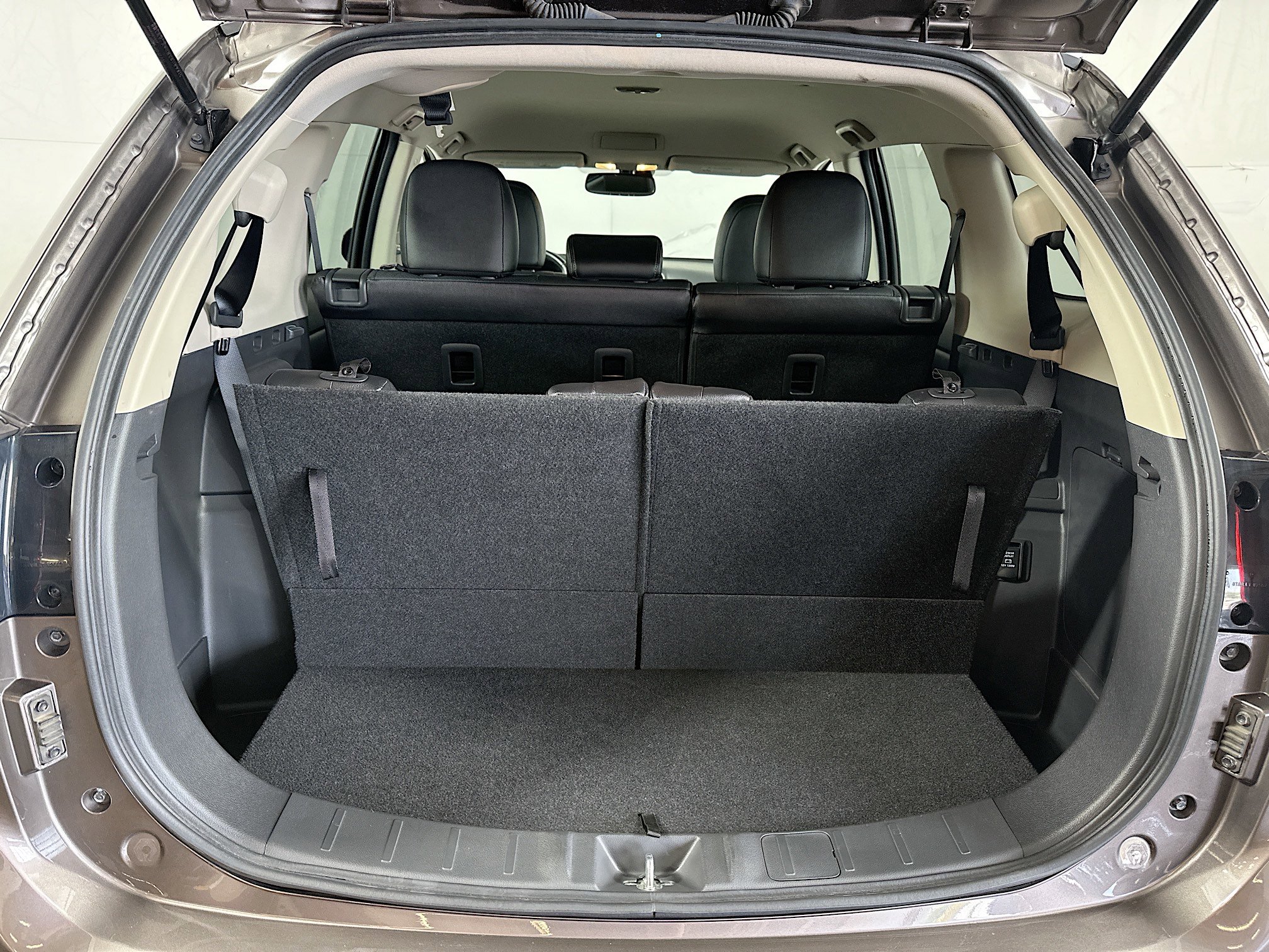 Used 2017 Mitsubishi Outlander SEL FWD image 24