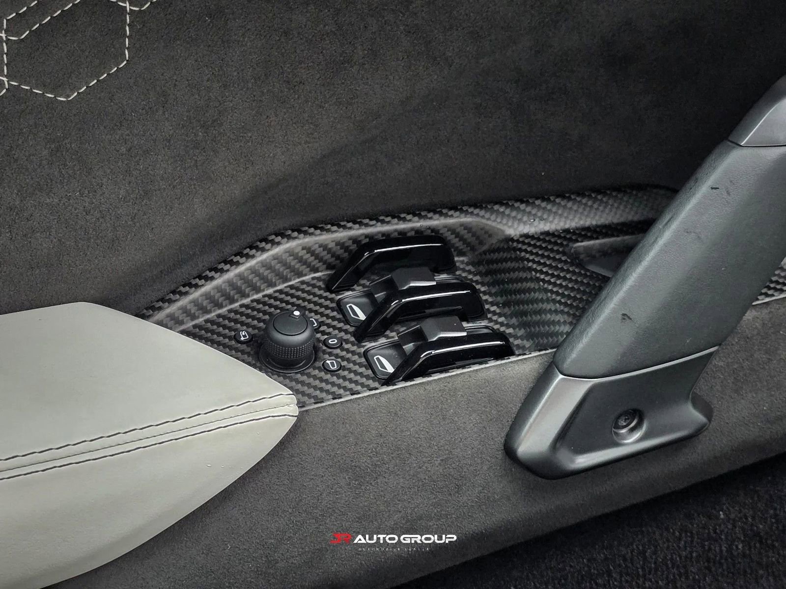 Used 2024 Lamborghini Revuelto AWD/4WD image 29