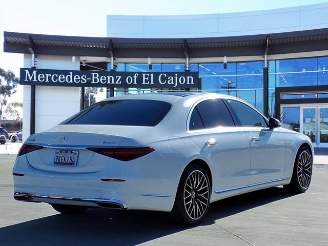 Used 2024 Mercedes-Benz S 580 4MATIC Sedan image 3