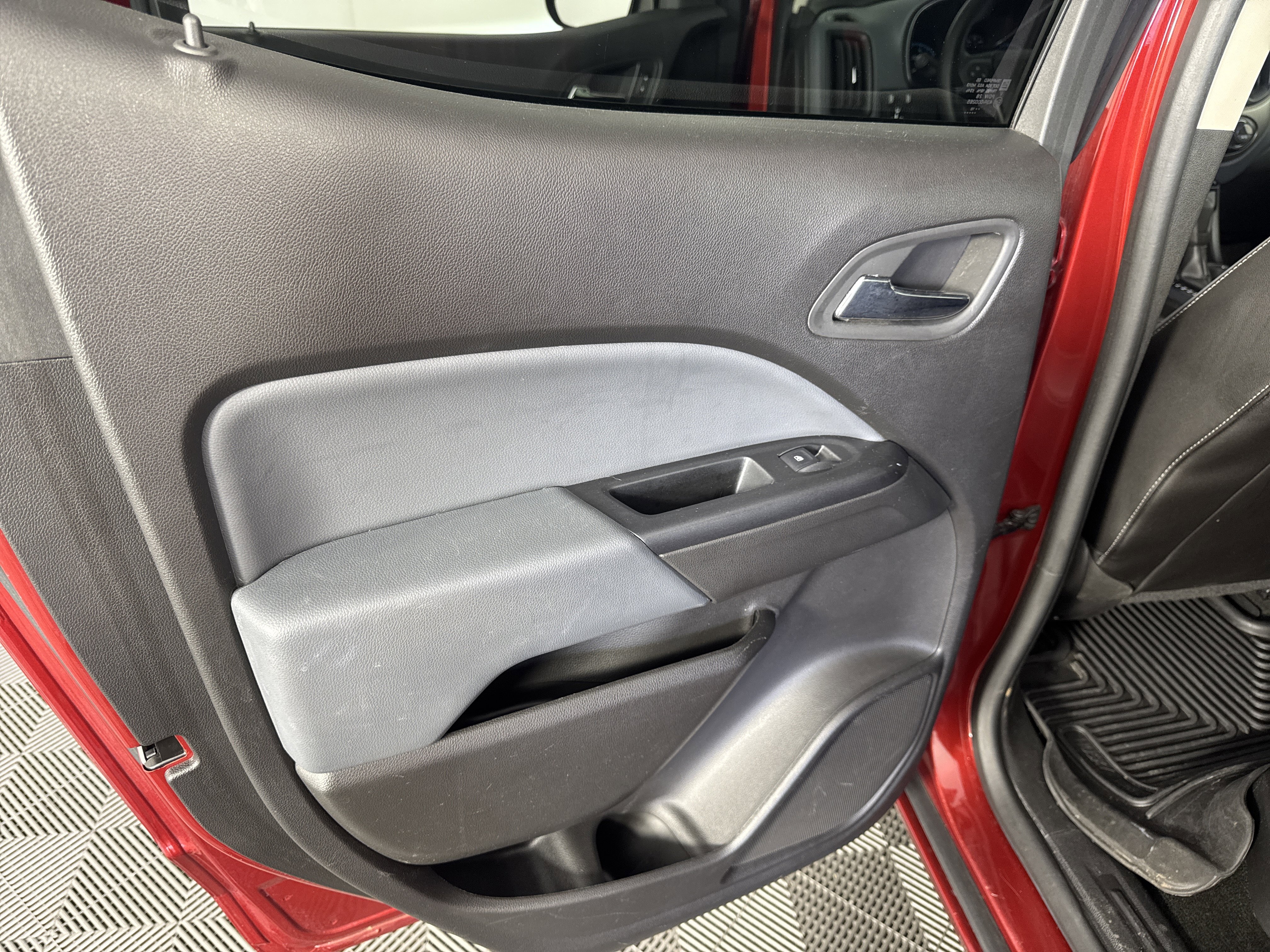 Used 2016 Chevrolet Colorado Z71 image 19