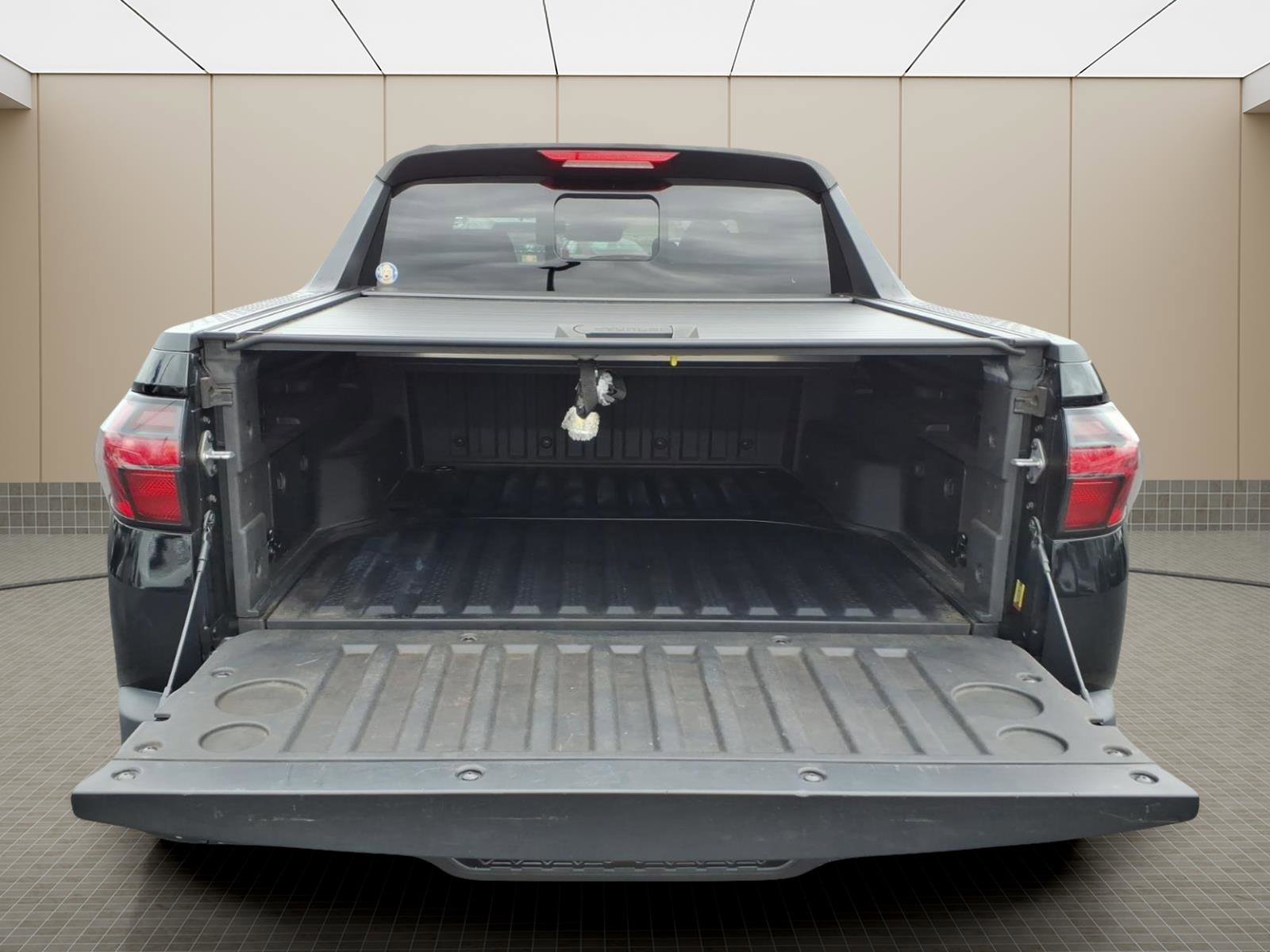 Used 2022 Hyundai Santa Cruz SEL Premium w/ Cargo Package image 9