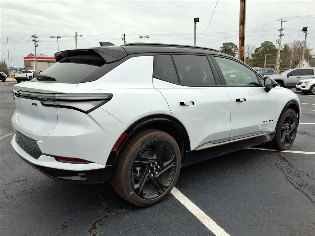 New 2026 Chevrolet Equinox EV RS image 3