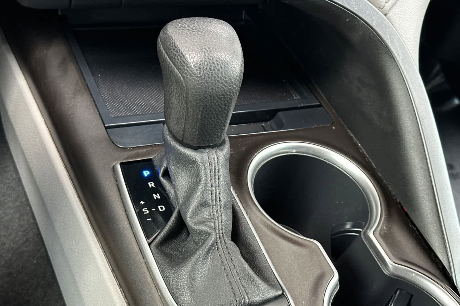 Used 2022 Toyota Camry LE FWD image 21