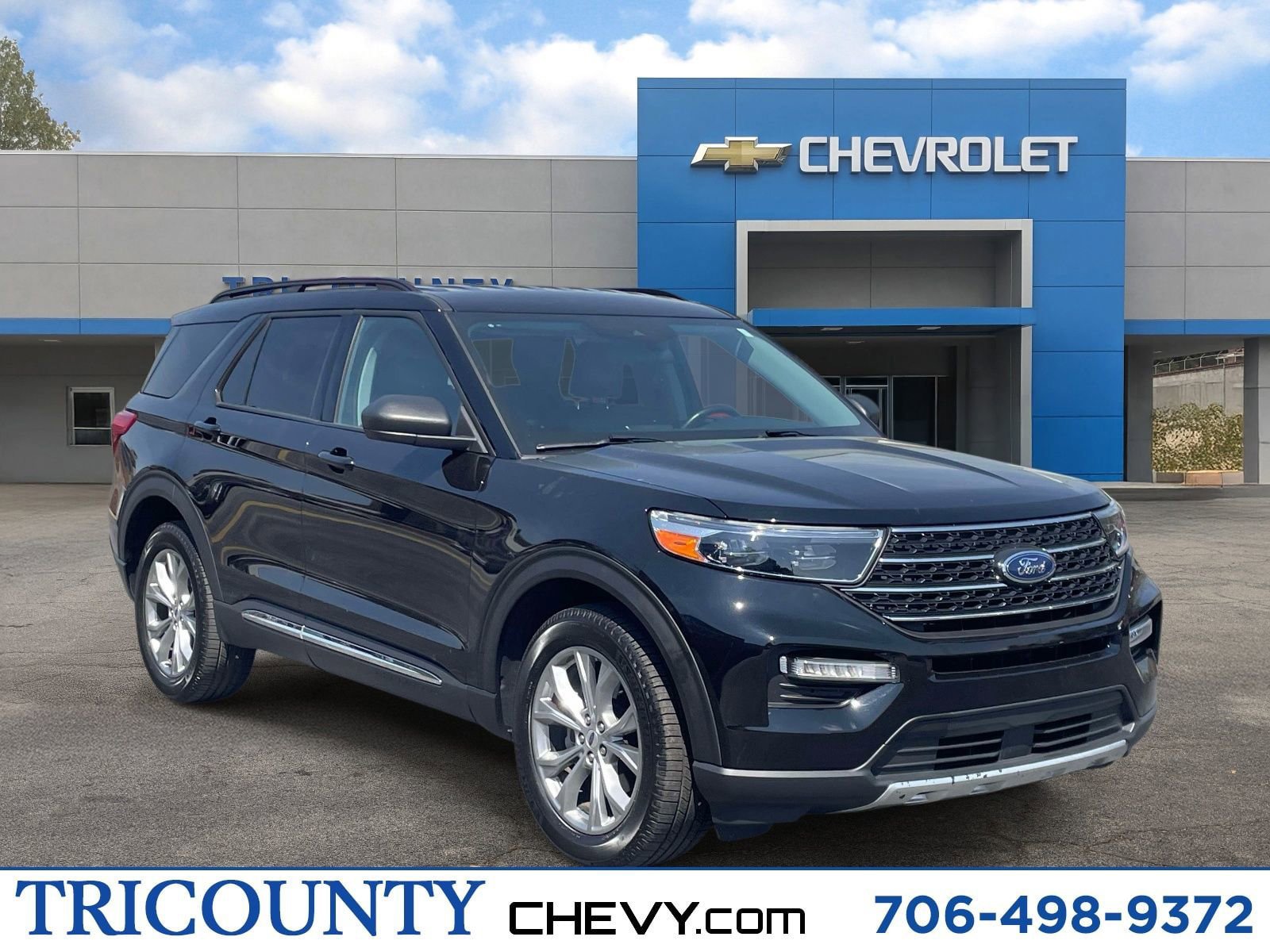 Used 2023 Ford Explorer XLT w/ Equipment Group 202A AWD/4WD image 1