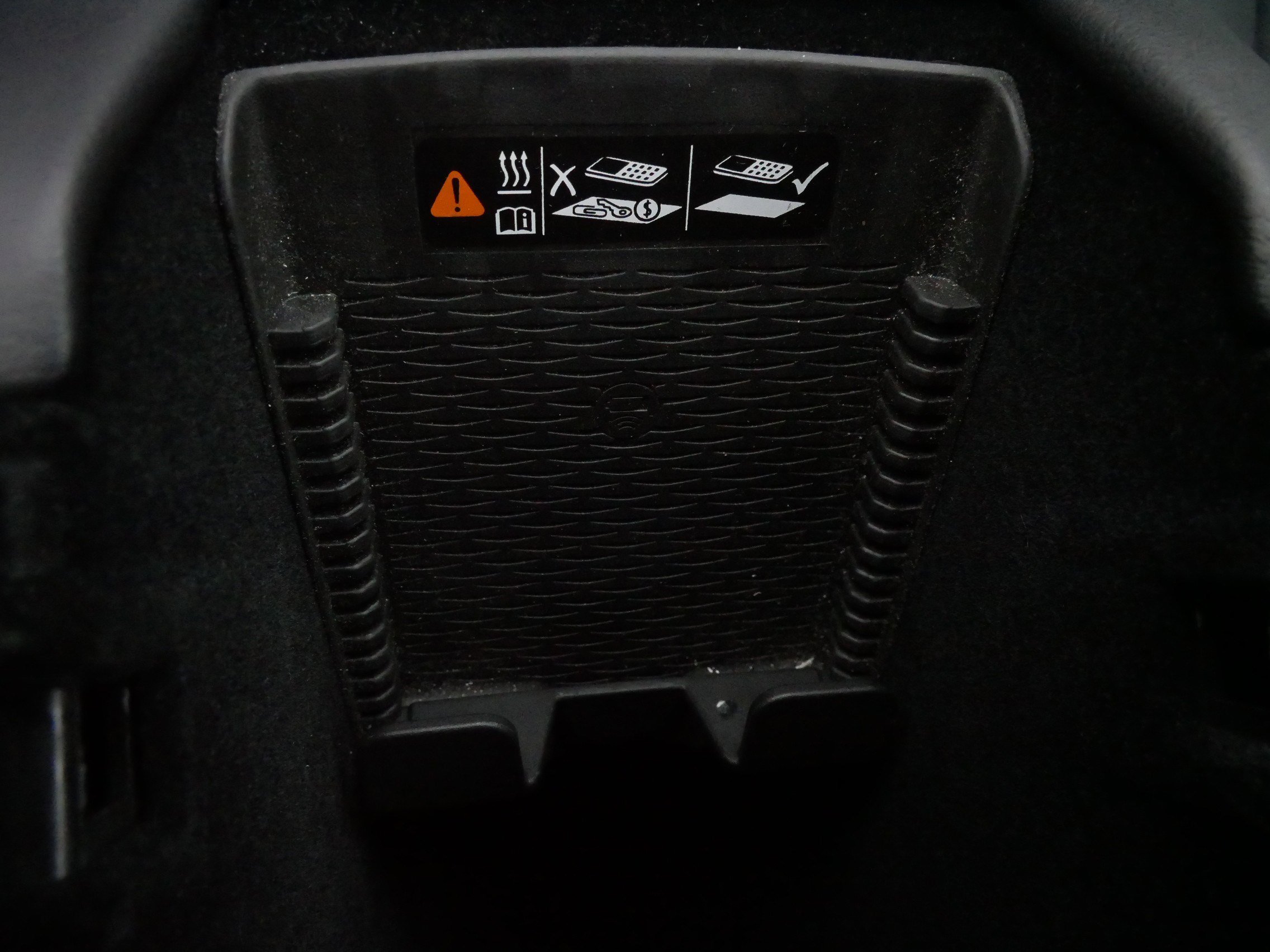 Certified 2022 Cadillac XT4 Premium Luxury w/ Technology Package image 30