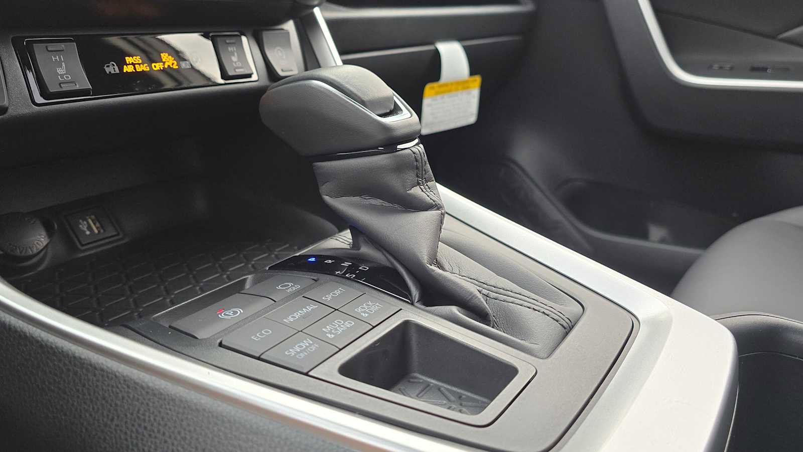 Certified 2025 Toyota RAV4 XLE Premium image 30