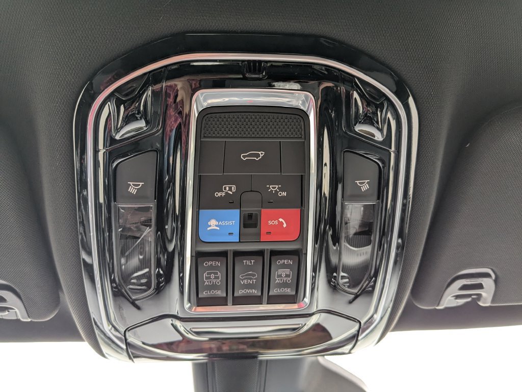 New 2027 Jeep Grand Wagoneer L Summit AWD/4WD image 32