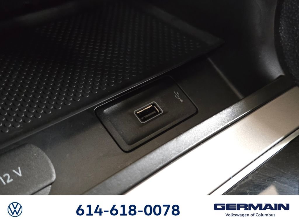 Used 2021 Volkswagen Passat 2.0T R-Line image 40