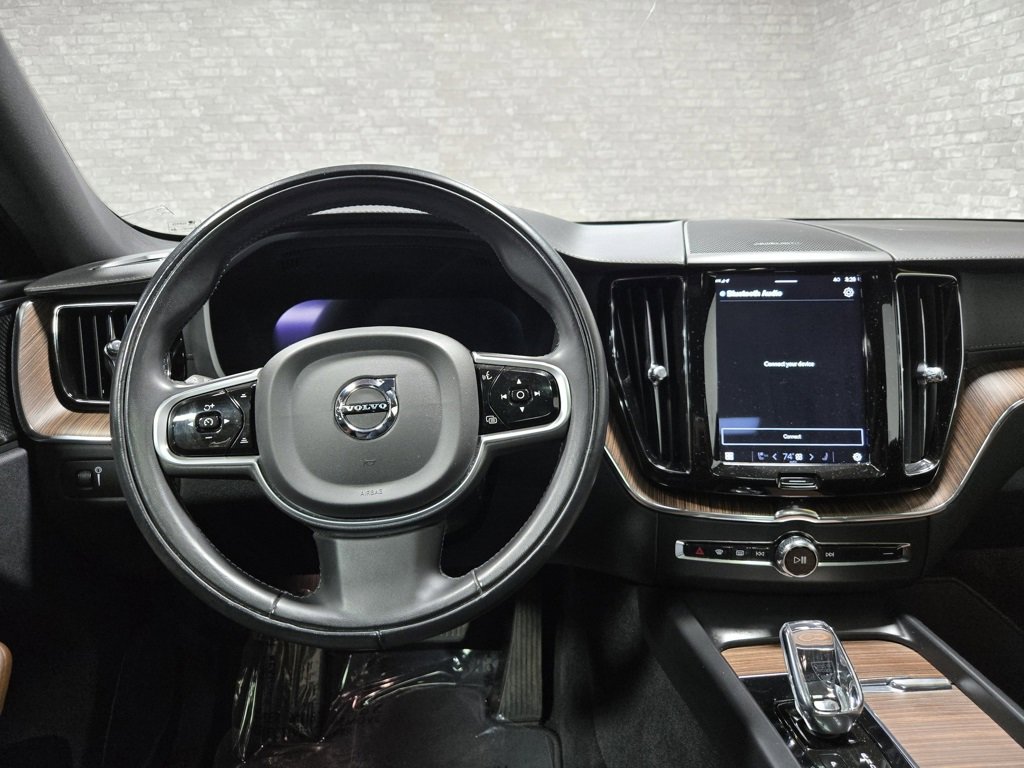 Used 2022 Volvo XC60 B5 Inscription w/ Advanced Package image 17