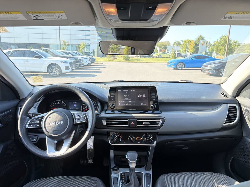 Used 2023 Kia Seltos LX AWD/4WD image 19