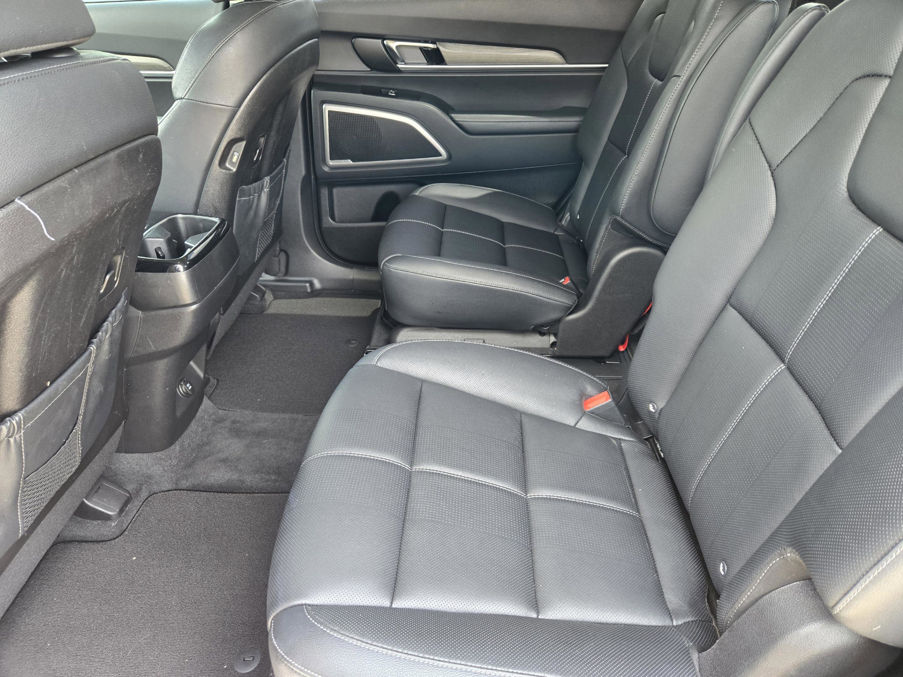 Used 2022 Kia Telluride EX w/ EX Premium Package AWD/4WD image 30