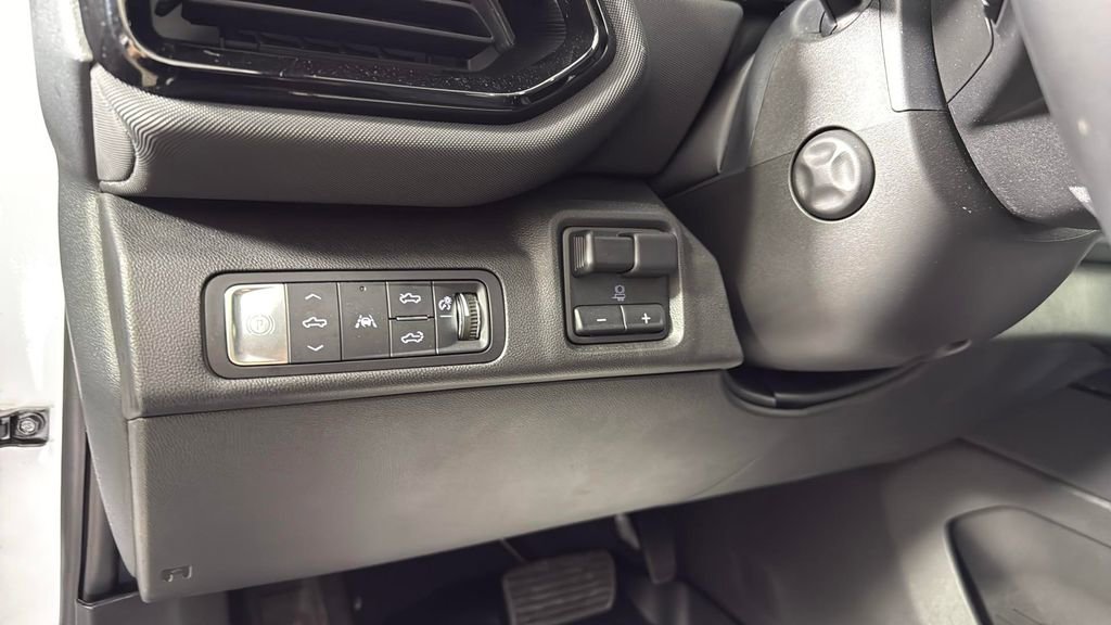 Used 2024 Chevrolet Silverado EV RST image 17