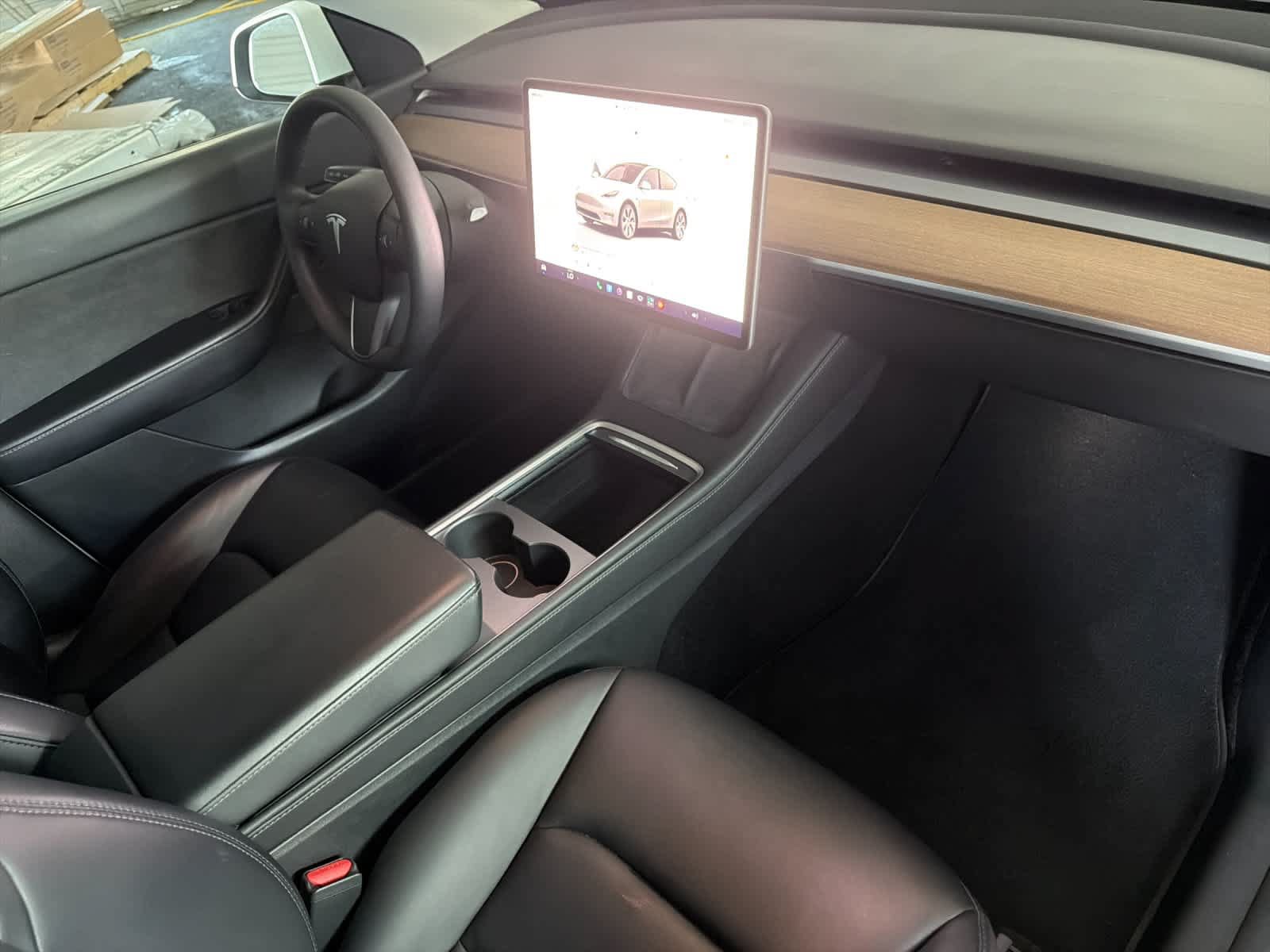 Used 2022 Tesla Model Y Long Range AWD/4WD image 16