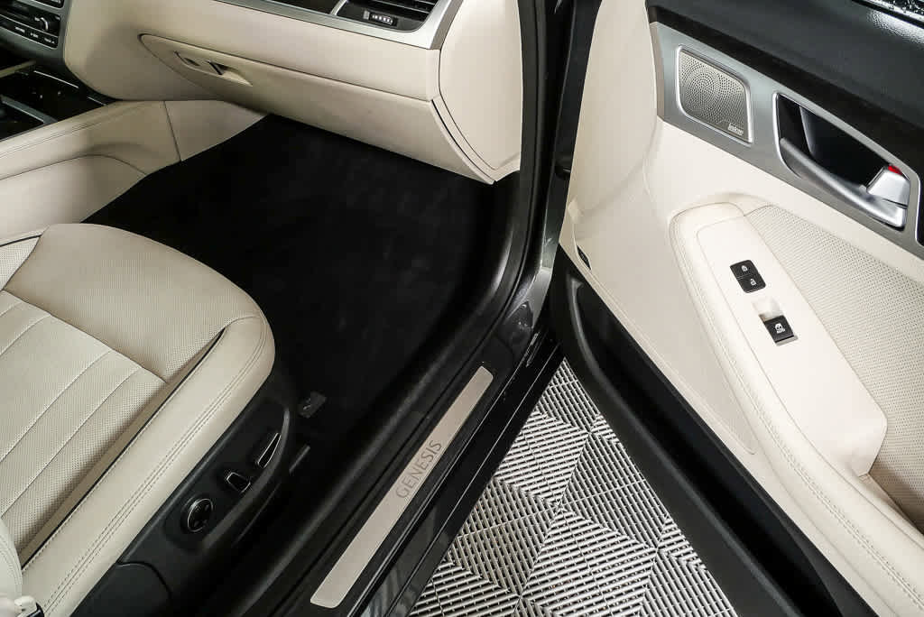 Used 2018 Genesis G80 3.8 w/ Option Group 03 image 26