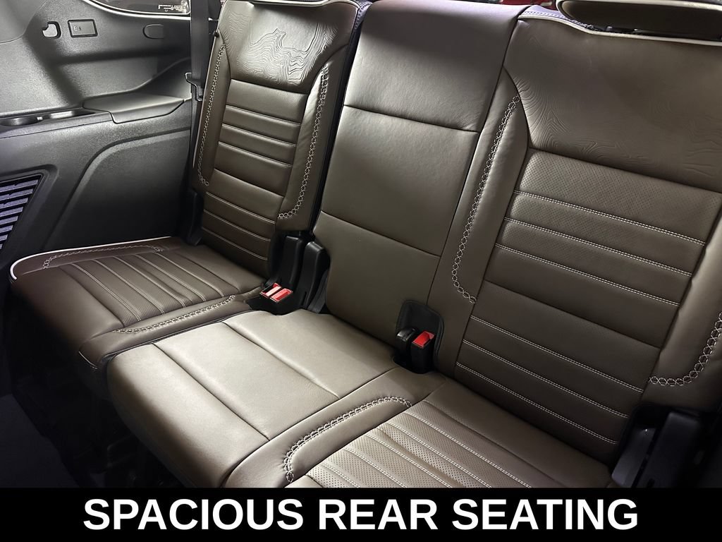 Used 2025 GMC Yukon Denali Ultimate AWD/4WD image 28