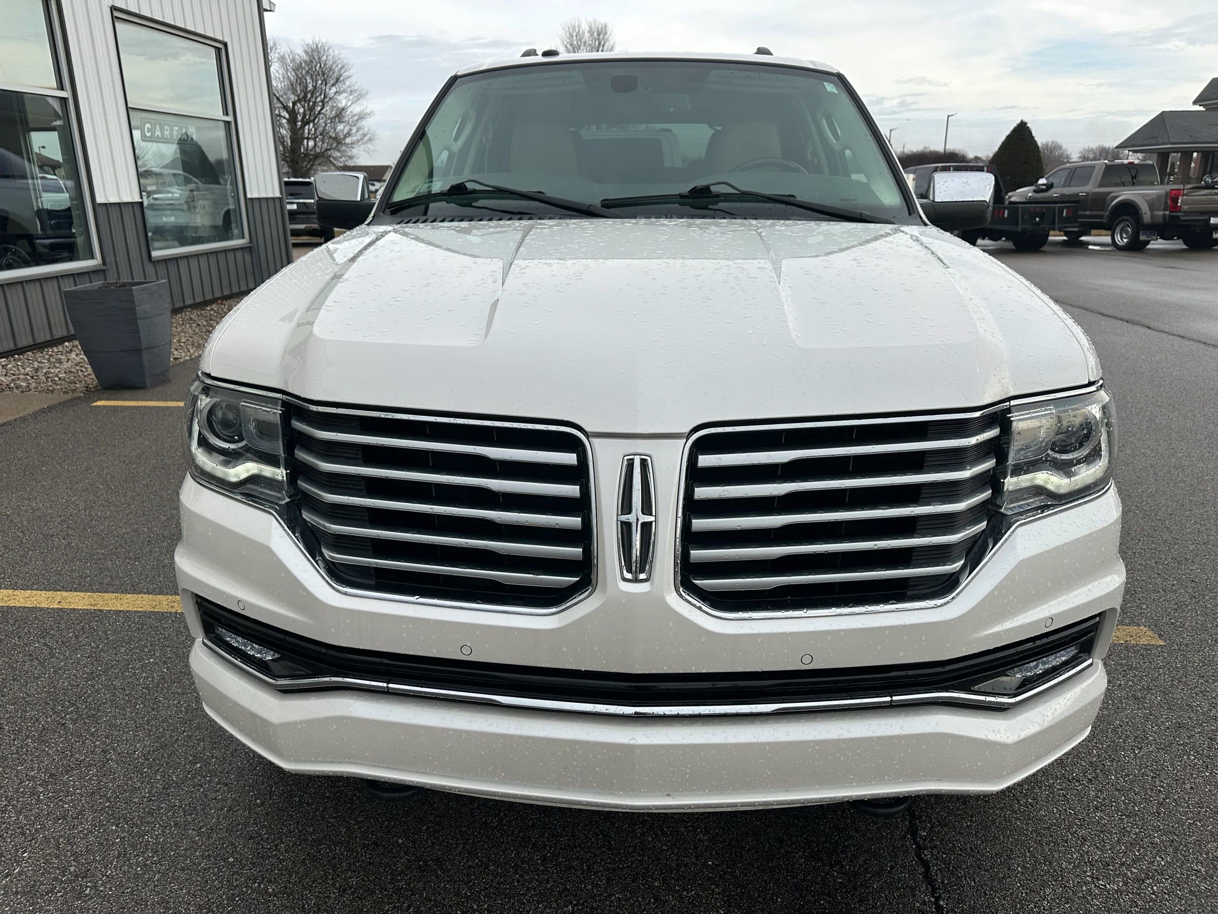Used 2017 Lincoln Navigator Reserve image 10