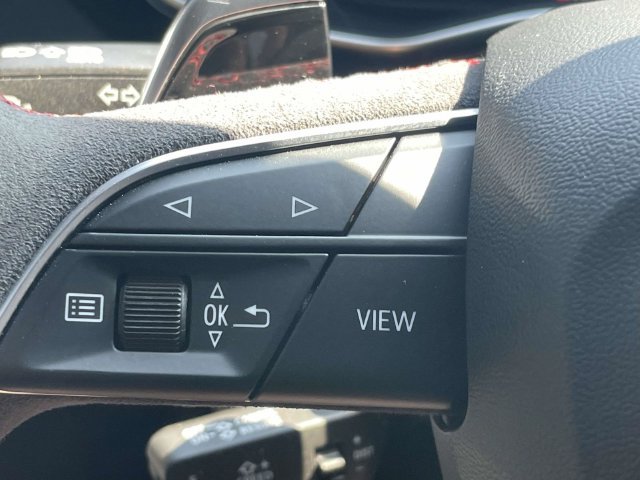 Used 2022 Audi RS Q8 w/ Black Optic Package AWD/4WD image 23