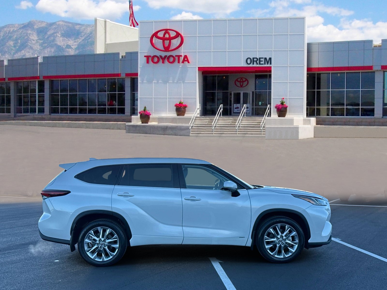 Used 2026 Toyota Highlander Limited AWD/4WD image 3