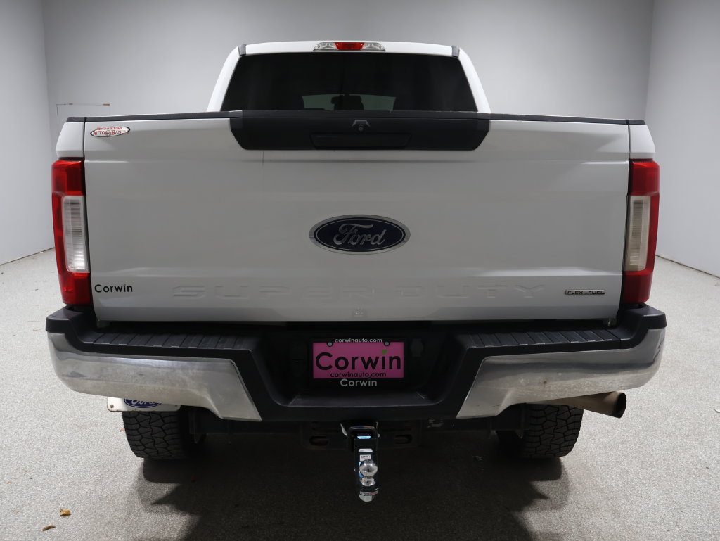 Used 2017 Ford F250 XLT AWD/4WD image 3
