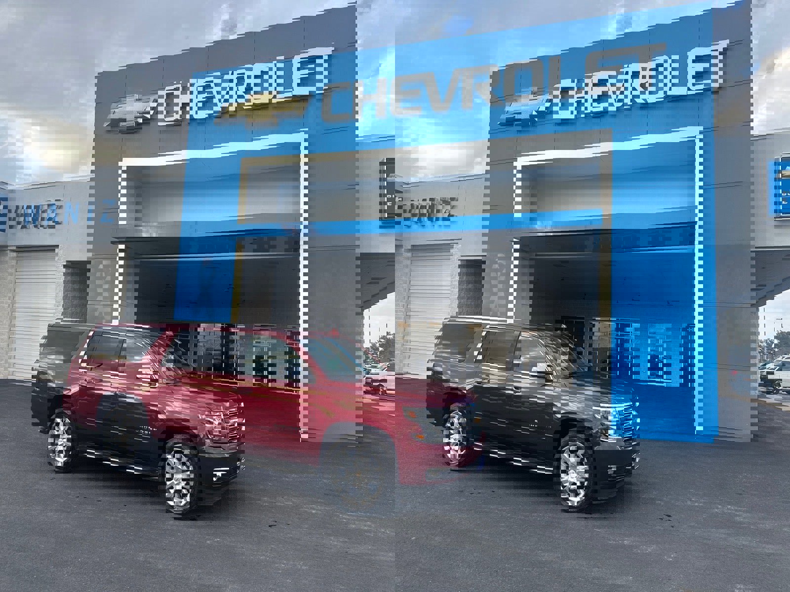 Used 2017 Chevrolet Suburban Premier image 1