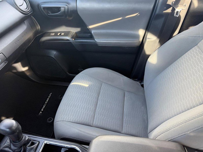 Used 2018 Toyota Tacoma SR5 image 19