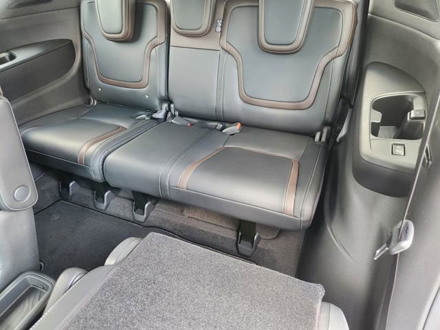 New 2026 Nissan Armada SL w/ Captain's Chari Seat Package image 21