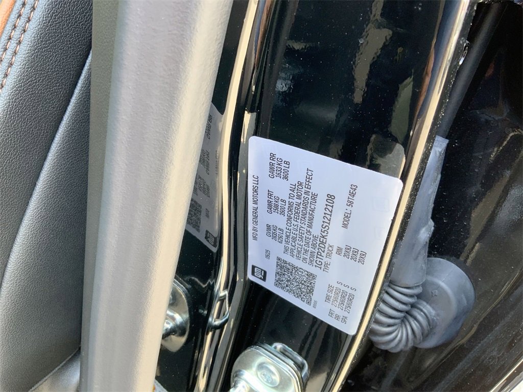 New 2025 GMC Canyon AT4 w/ Nightfall Edition image 33