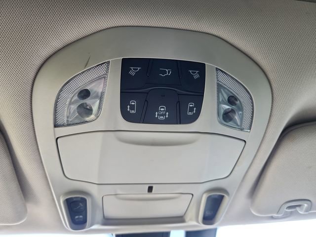 Used 2020 Chrysler Pacifica Limited image 51