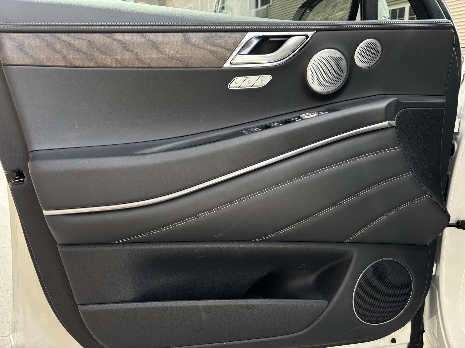 Used 2025 Genesis GV80 3.5T Prestige AWD/4WD image 11