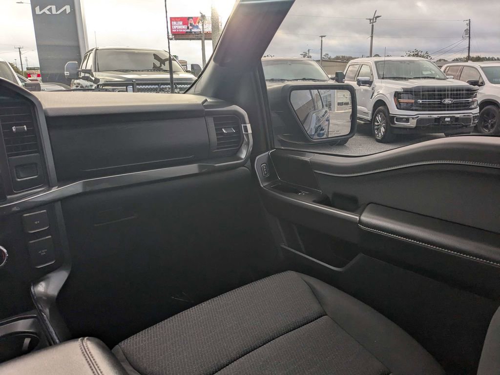 Used 2022 Ford F150 XLT w/ Equipment Group 302A High image 16